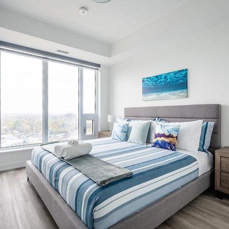 1Br Modern Condo - King Bed And Stunning City View Китченер Экстерьер фото